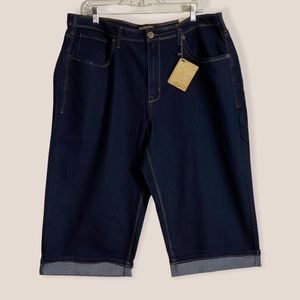 Hybrid & Company Shaping Stretchy Denim Capri